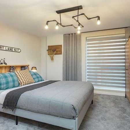 Newly Built Luxury 2 Bed Apartment!!! ロンドン エクステリア 写真