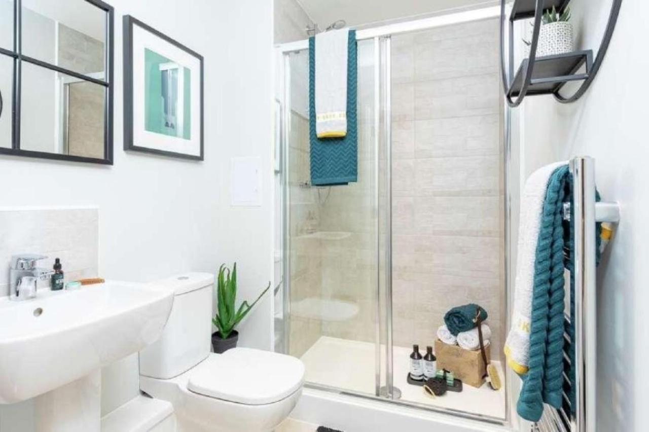 Newly Built Luxury 2 Bed Apartment!!! ロンドン エクステリア 写真